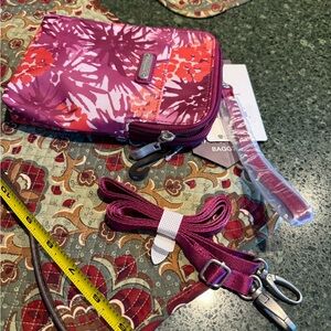 Baggallini Bryant RIF crossbody